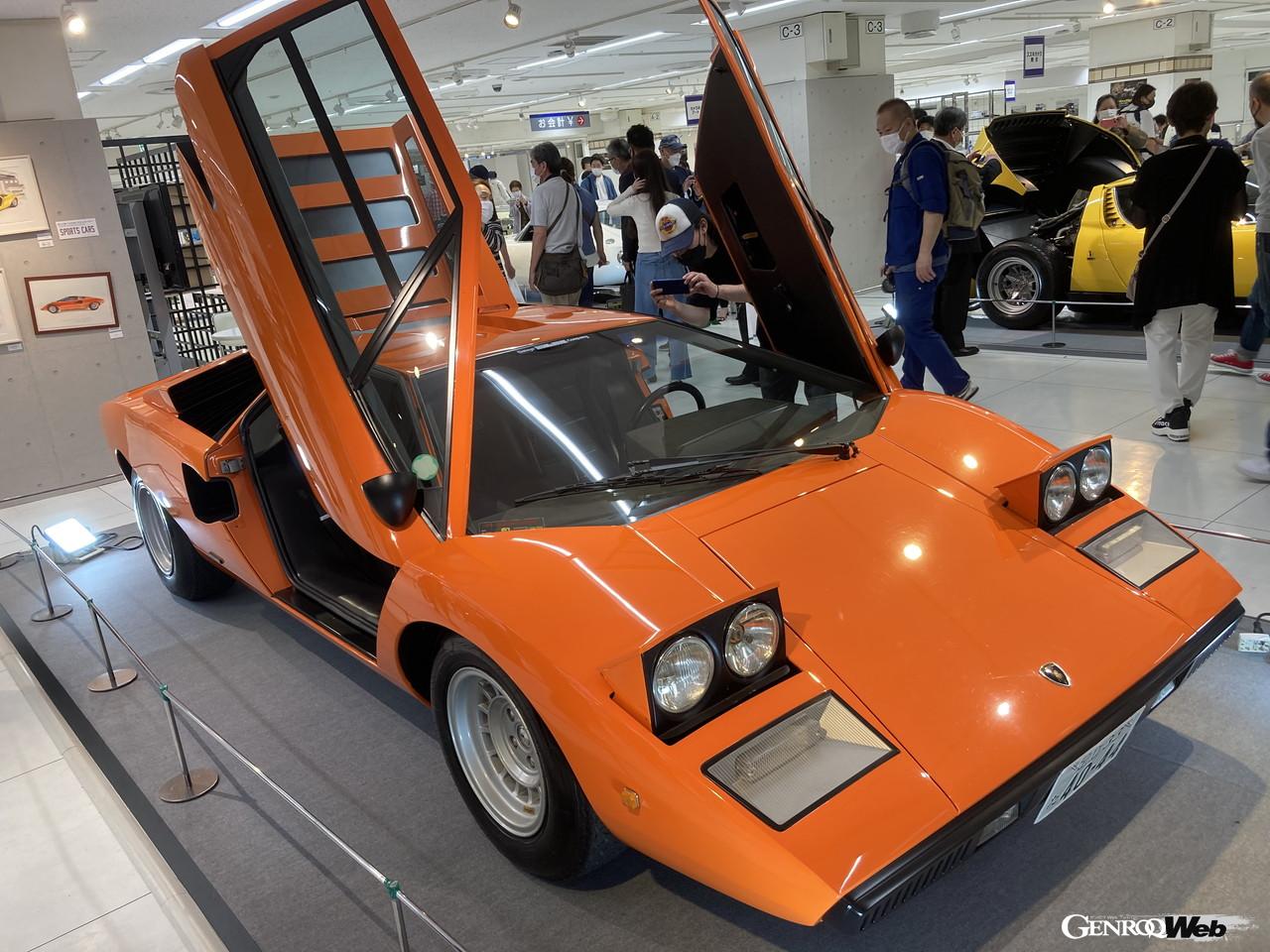 「昭和レトロな世界展」に出展されたランボルギーニ カウンタックのフロントサイト