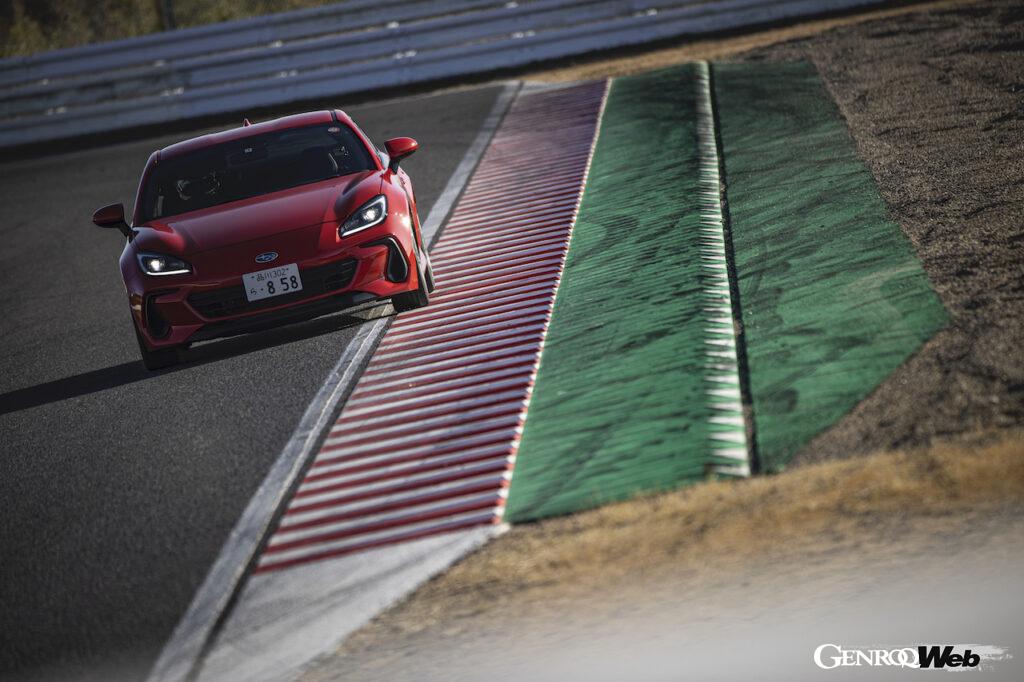 スバルBRZの走り。