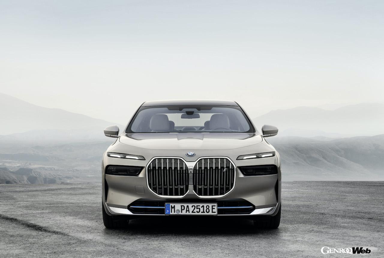 新型BMW 7シリーズのフロントビュー