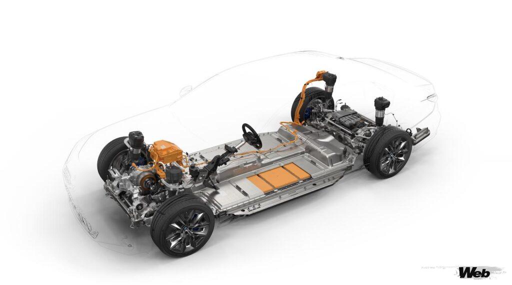 今回、ラインアップに初めて登場したフル電動モデルの「i7」は、前後アクスルに1基ずつ電動モーターを搭載。リチウムイオンバッテリーの搭載により、1回の充電で約600kmの後続距離を実現している。