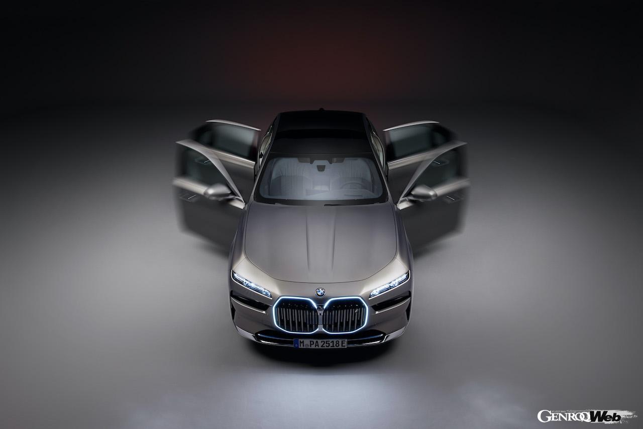 新型BMW 7シリーズの俯瞰