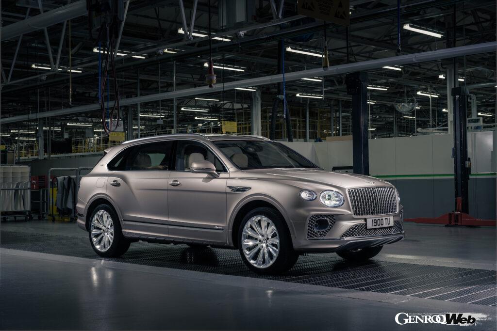 ベントレーのストレッチバージョンとしてデビューした「ベンテイガEWB」。