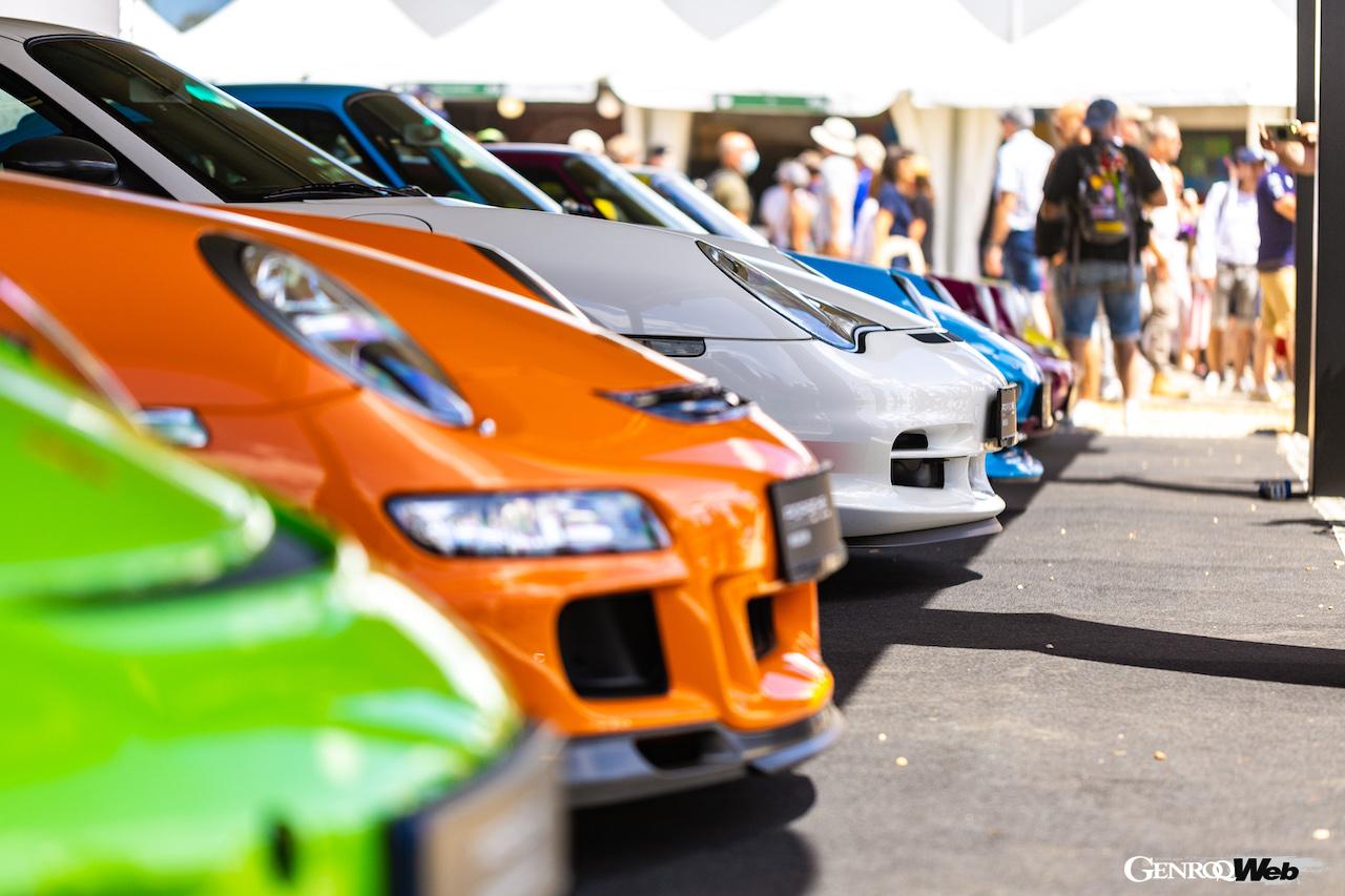 ル・マン クラシック 2022のイベントシーンサルト・サーキットに、様々なな世代のポルシェが集まった。