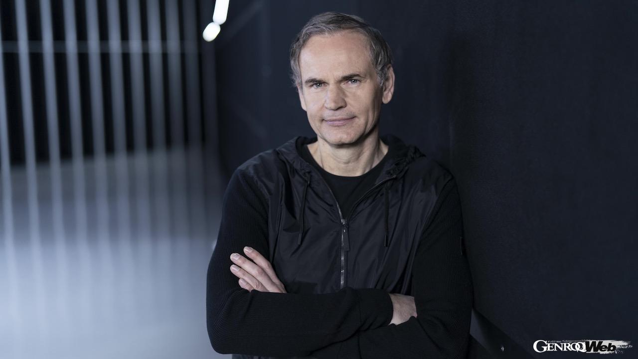 ポルシェの取締役会会長を務めるオリバー・ブルーメは、電動化を進めつつ、内燃機関モデルを残していくと言明した。