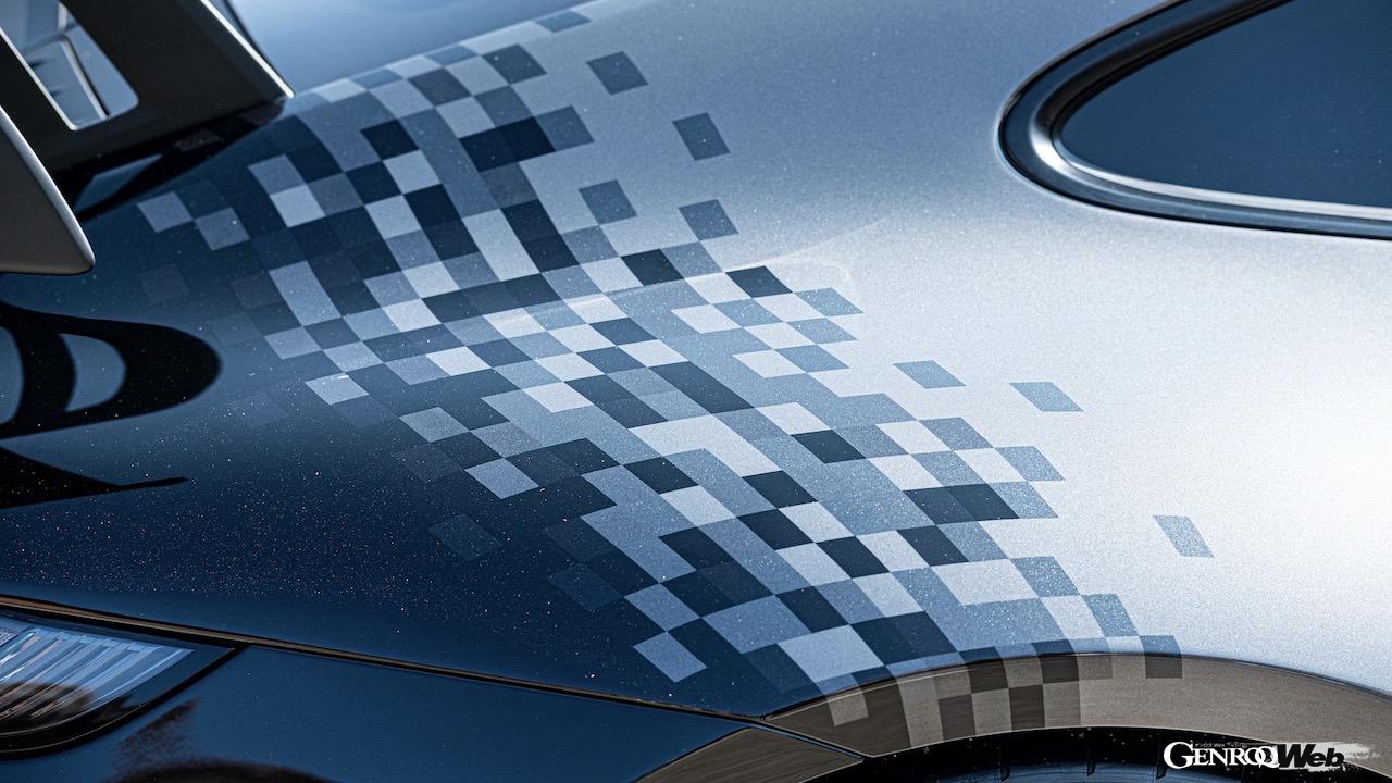 複雑な8つのカラーを組みわせたカラーリングは、ラッピングやステッカーを一切使わずに表現された。