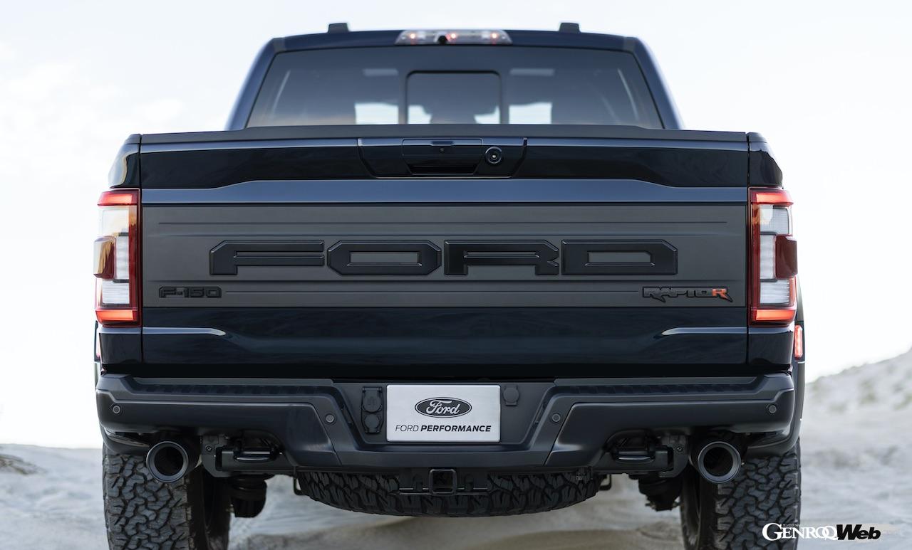 新型フォード F-150 ラプター Rのリヤビュー
