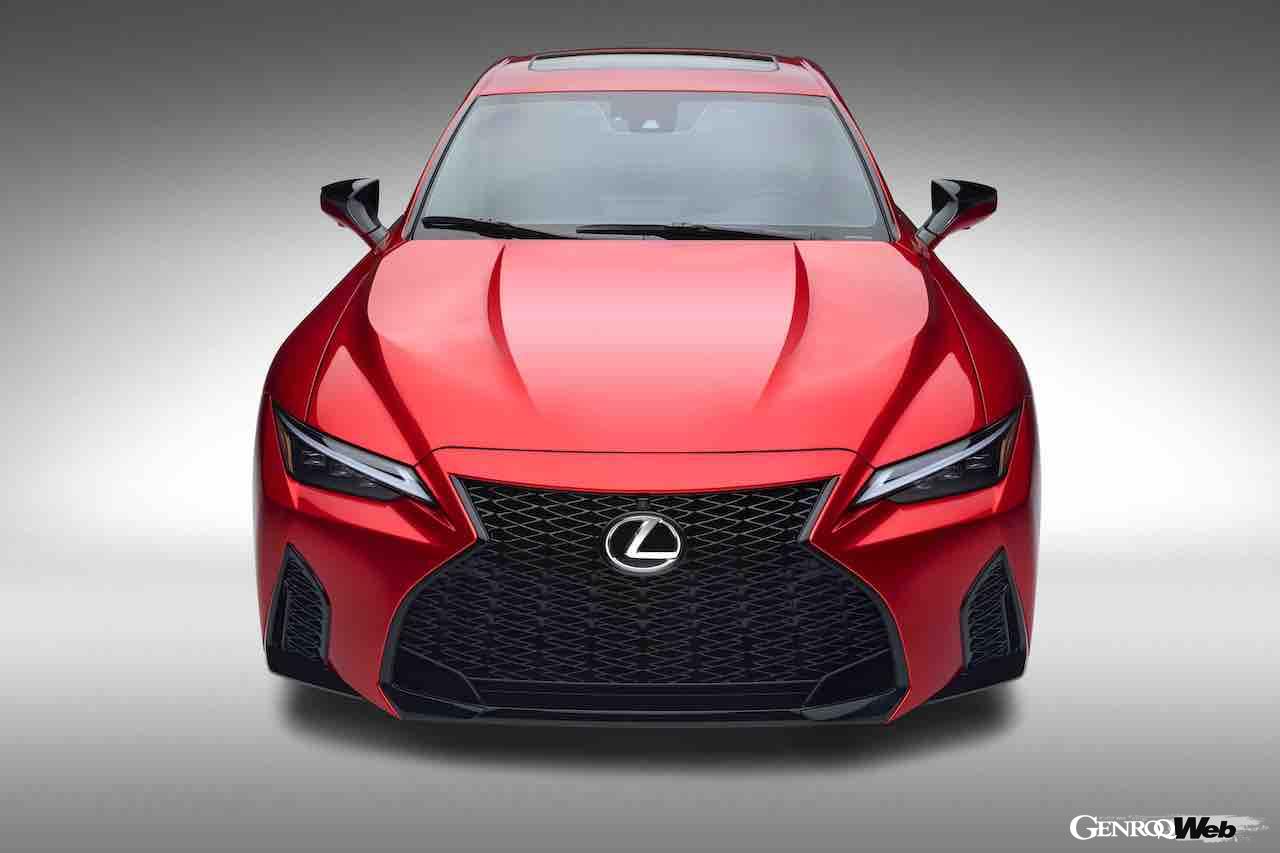 日本導入が決定した、レクサス IS500のエクステリア。