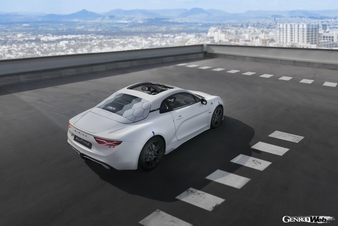 アルピーヌ初の電動モデルとして登場した「A110 E-ternite」のエクステリア。