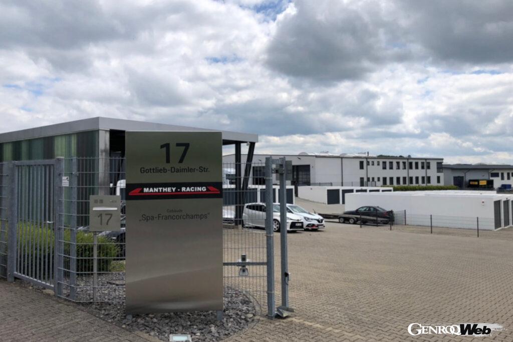 ニュルブルクリンクの近くには多くのレーシングチームがある。写真は24時間レースの常勝チーム、マンタイレーシングだ。