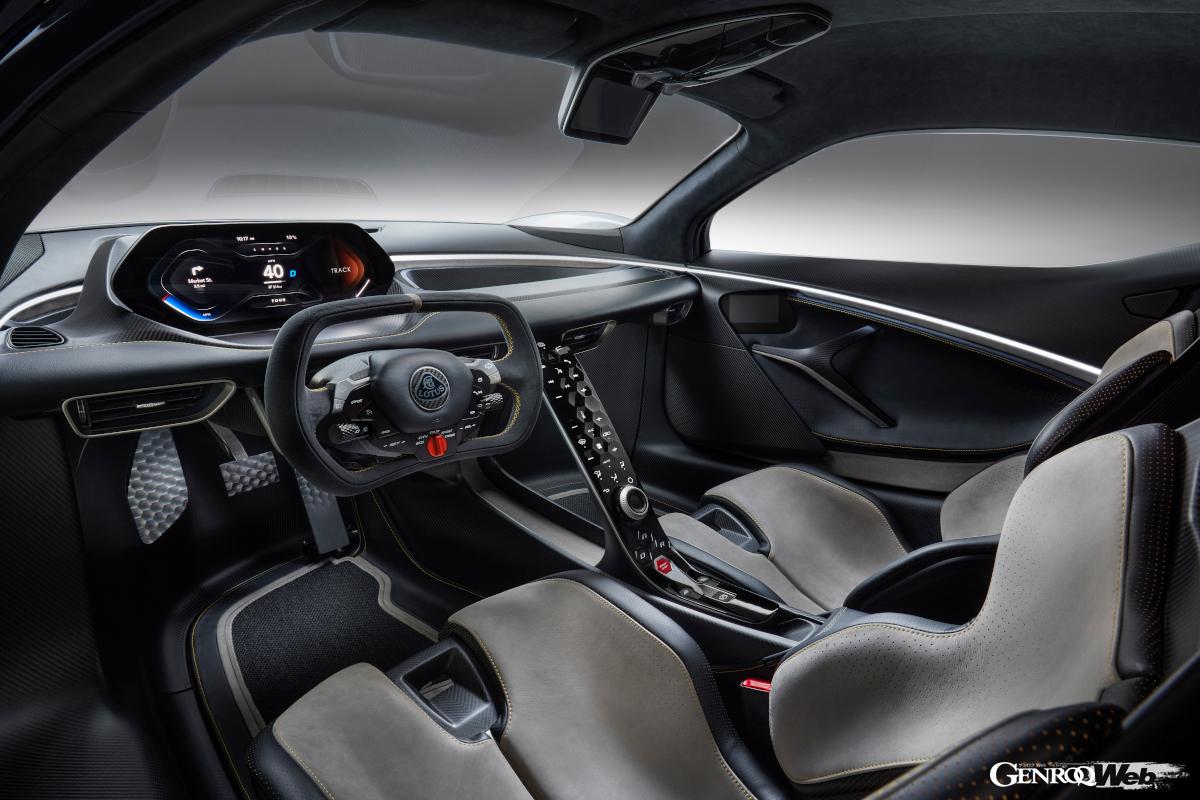 エヴァイヤの車両本体価格は180万〜200万ポンド（約2億6000万〜約2億9000万円）。