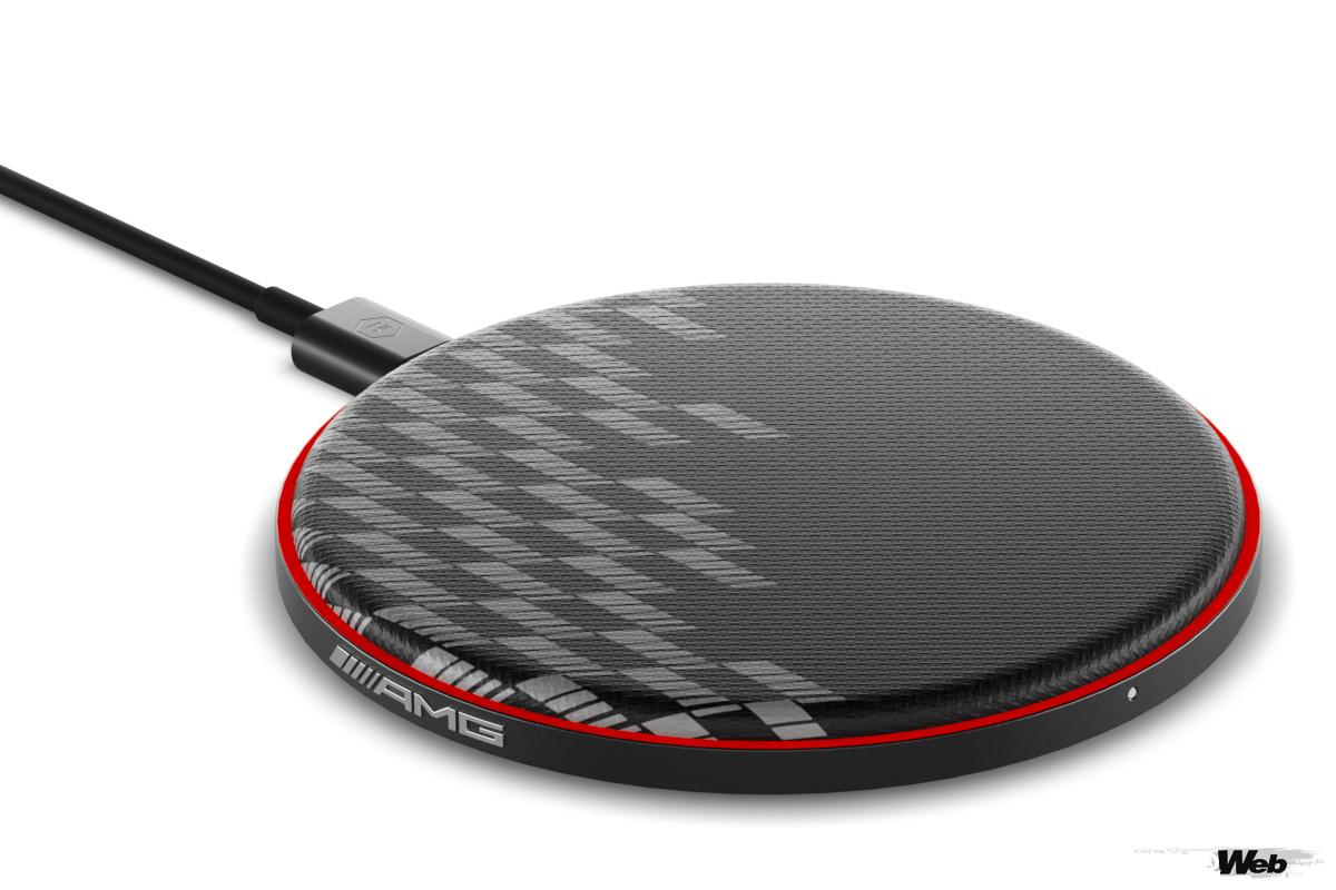 MC100ワイヤレスチャージパッド×メルセデスAMG