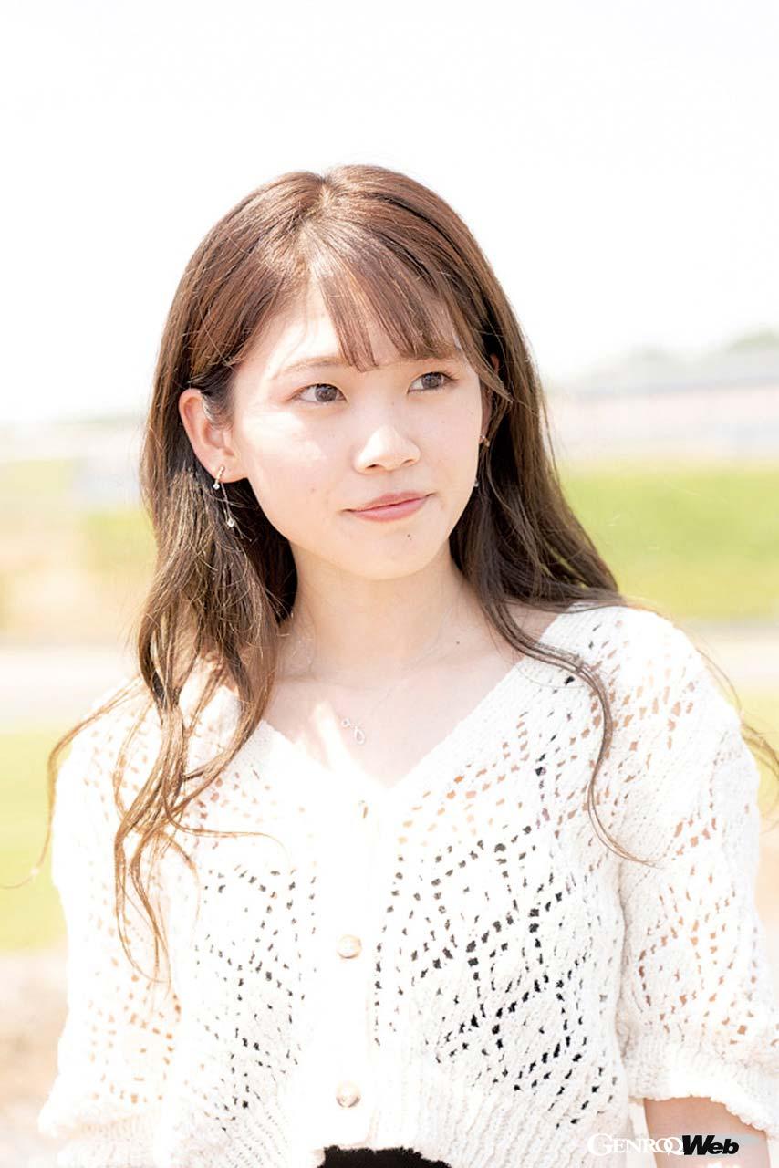 カワイイ！だけじゃないMINI JCWの意外な力強さに驚いたみおこと新木みおさん。エアコンの力強さもお気に入りのポイントである。
