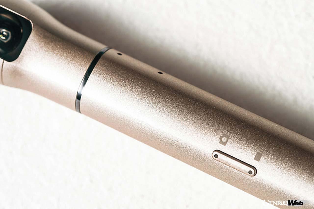 静止画と動画の切り替えは簡単だ。背面のスイッチひとつで切り替えが可能となる。4K動画も簡単に撮影できるので、人それぞれの使い方が可能だ。