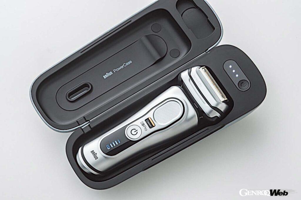 2021年8月に発売されたこの最上位モデルには充電機能を持つ「新充電トラベルケース」が付属する。旅行などの外出の際も、シリーズ9 Proの深剃り体験をいつでも可能にした。
