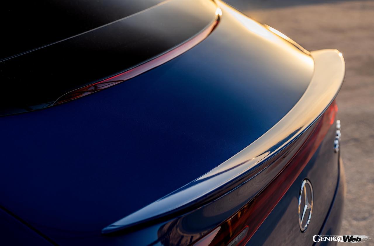 メルセデスAMG EQE 53 4MATIC＋のリヤスポイラー