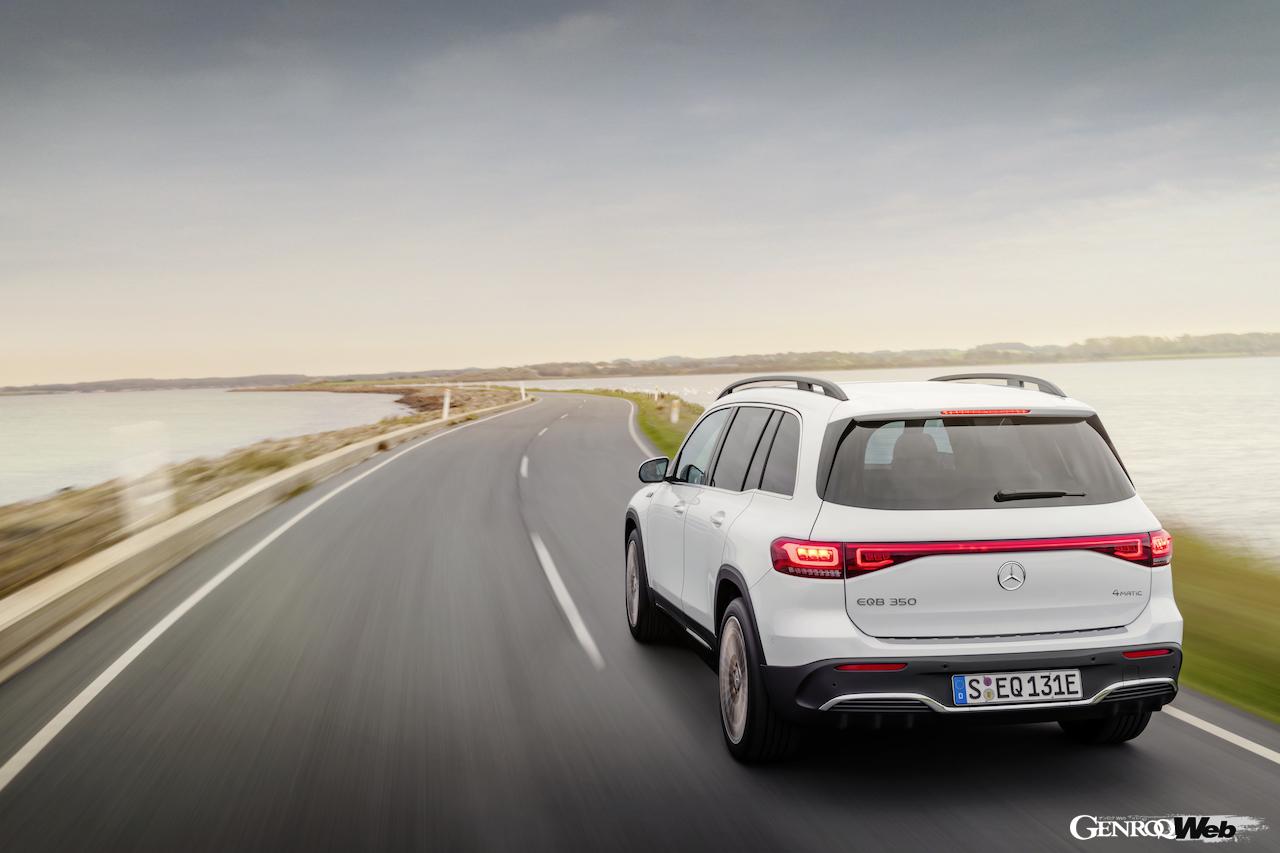 メルセデス・ベンツ EQB（欧州仕様）のリヤビュー