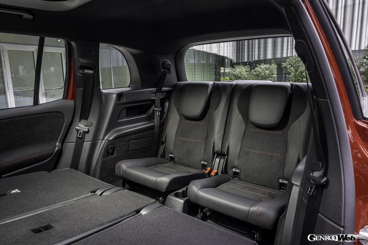 メルセデス・ベンツE QBのサードシート