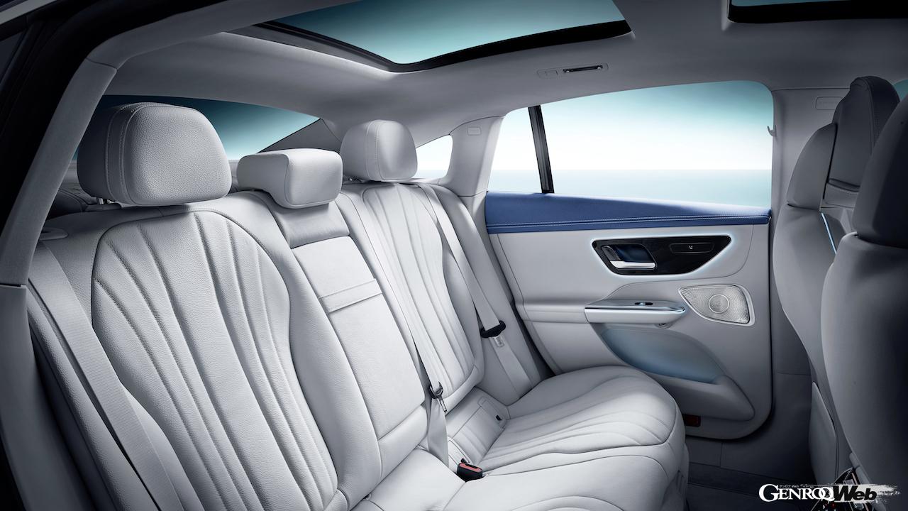 メルセデス・ベンツEQEのリヤシート