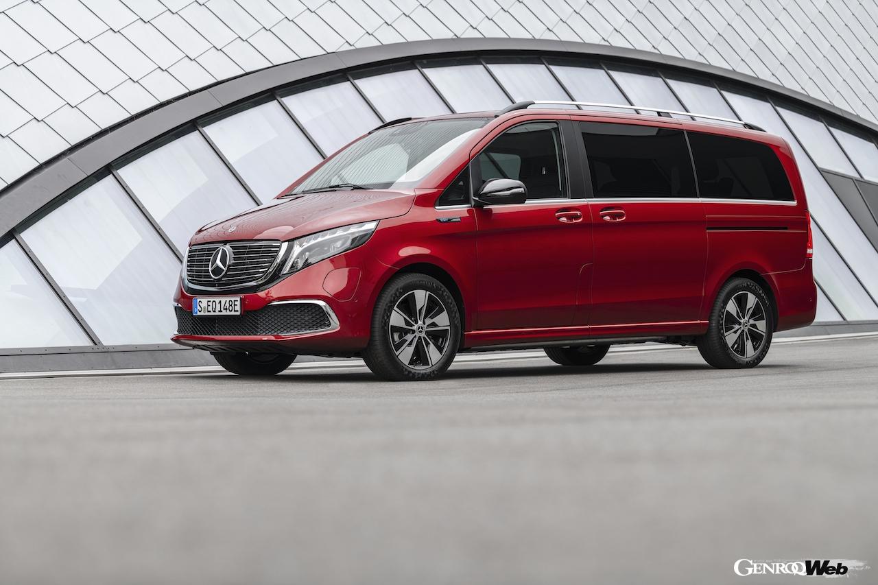 メルセデス・ベンツEQVのフロントビュー