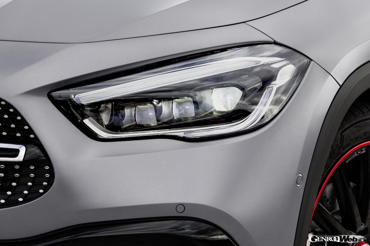 メルセデス・ベンツ GLAのヘッドランプ