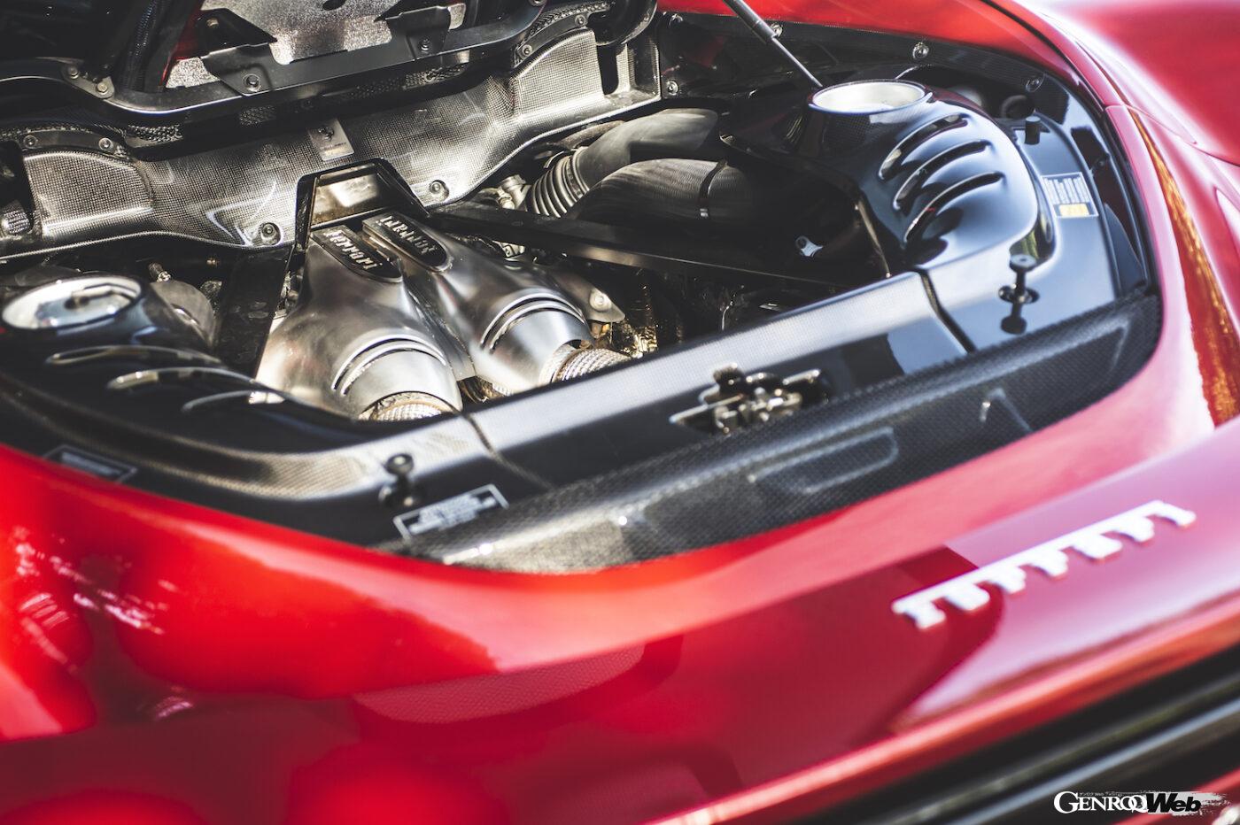 フェラーリ296GTBのエンジン。