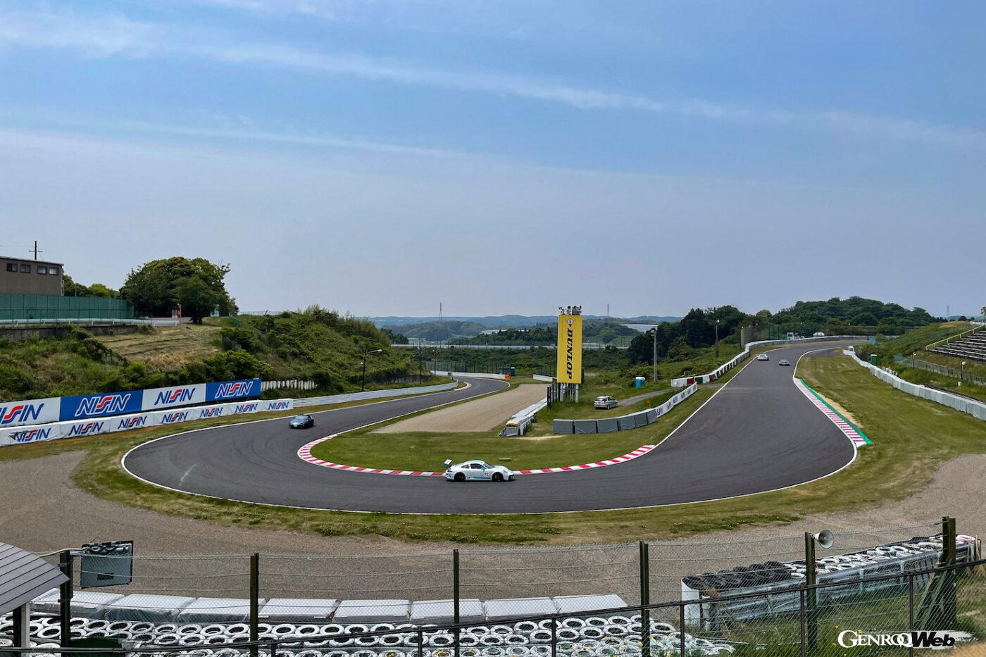 鈴鹿名物のヘアピン。