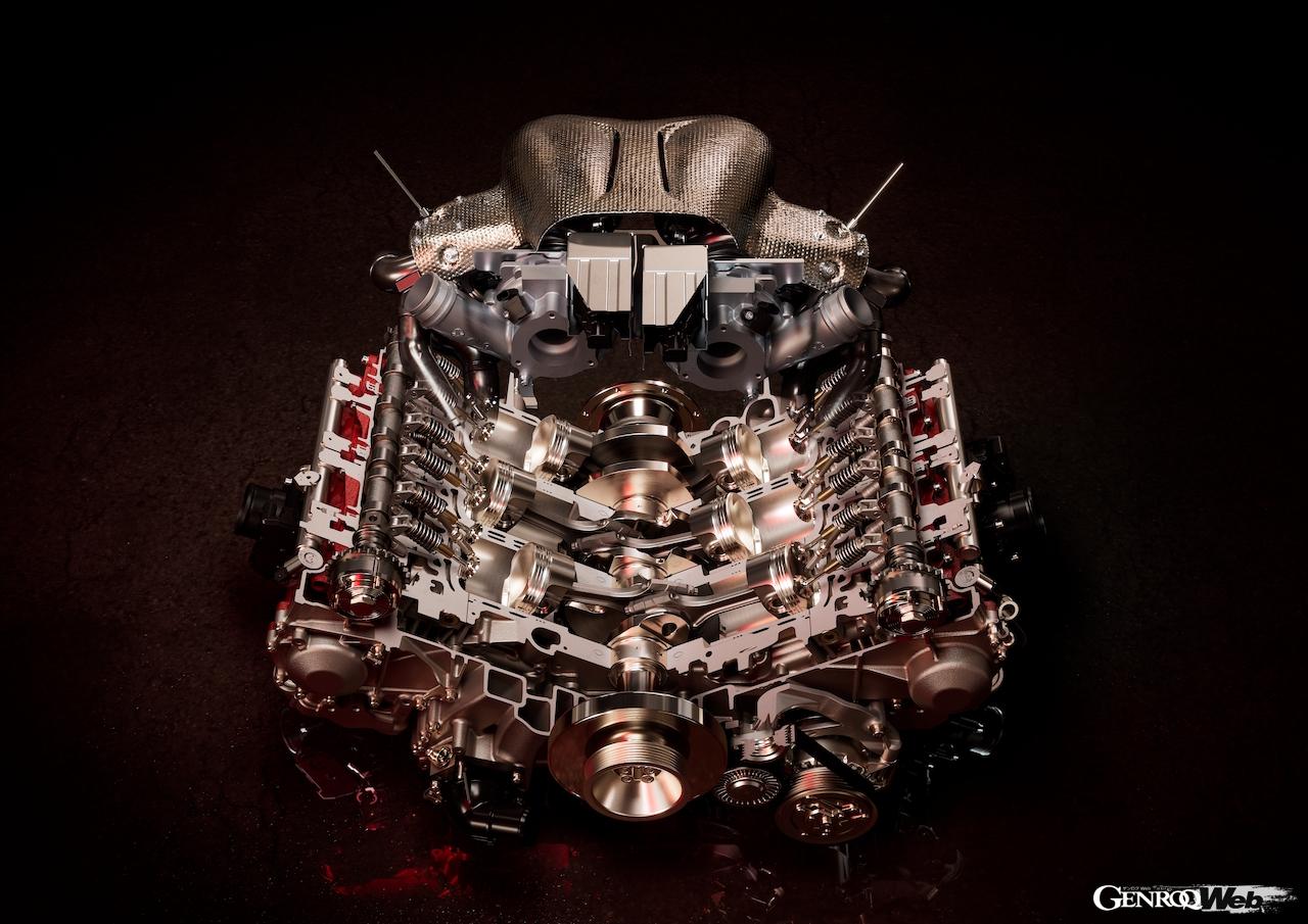 ベースモデルからハイブリッドパワートレイが取り外された、バンク角120°の3.0リッターV型6気筒ターボエンジンを搭載。