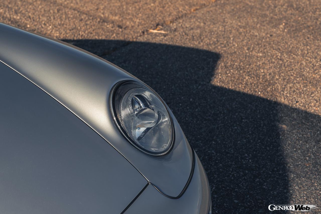 英国のポール・スティーブンス・オートアートが開発した「993R」のエクステリア。