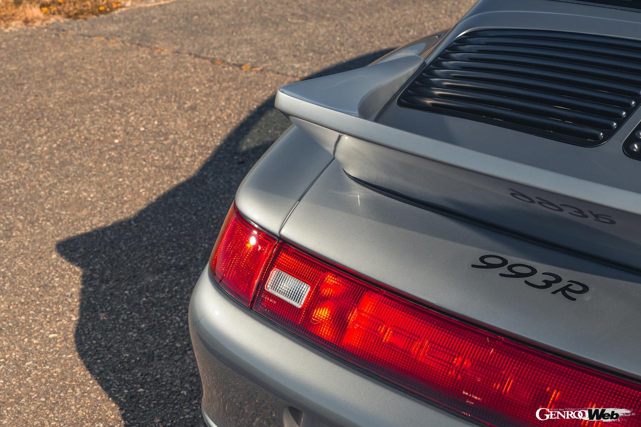 英国のポール・スティーブンス・オートアートが開発した「993R」のエクステリア。