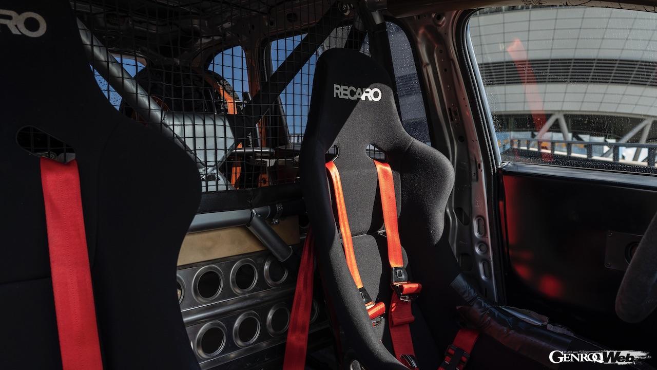 2006年から2008年にかけて、過酷なロングディスタンスラリー「トランスシベリア・ラリーに参戦したポルシェ カイエン。