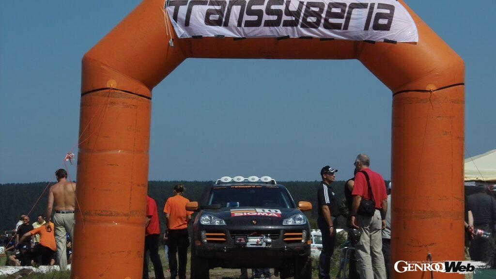 2006年から2008年にかけて、過酷なロングディスタンスラリー「トランスシベリア・ラリーに参戦したポルシェ カイエン。