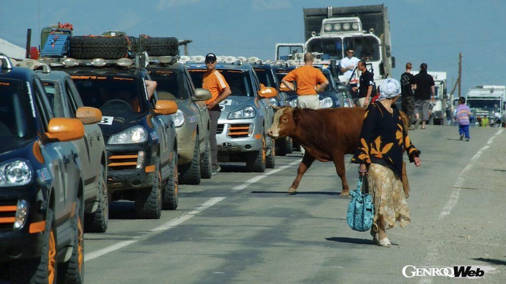 2006年から2008年にかけて、過酷なロングディスタンスラリー「トランスシベリア・ラリーに参戦したポルシェ カイエン。