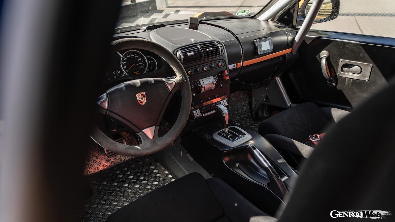 2006年から2008年にかけて、過酷なロングディスタンスラリー「トランスシベリア・ラリーに参戦したポルシェ カイエン。