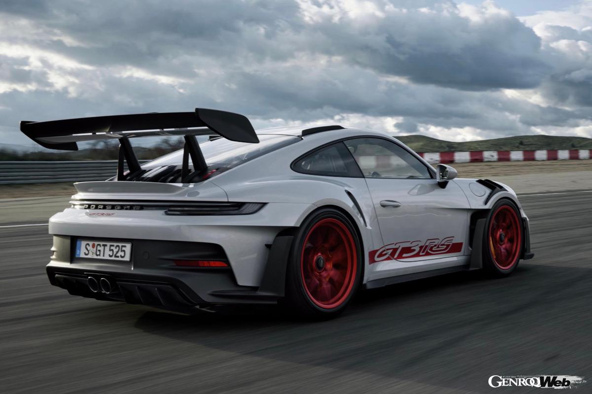 公道走行可能な最強の911として開発された「ポルシェ 911 GT3 RS」のエクステリア。