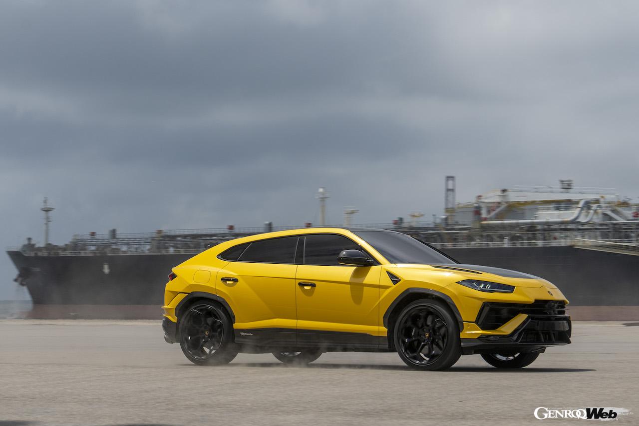 ランボルギーニ ウルス ペルフォマンテのエクステリア。