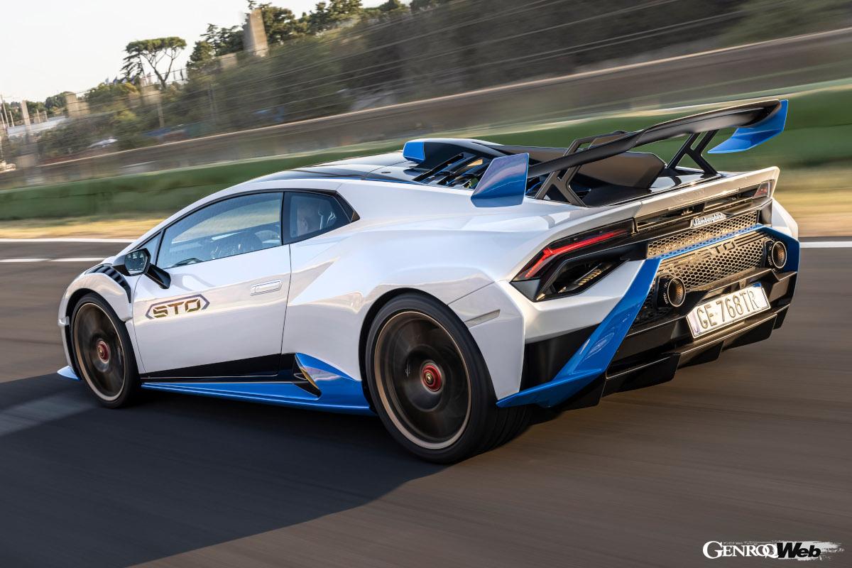 レーシングカーのスーパートロフェオからの技術フィードバックもあるウラカン STO。EVOと較べて約80kg軽量だ。