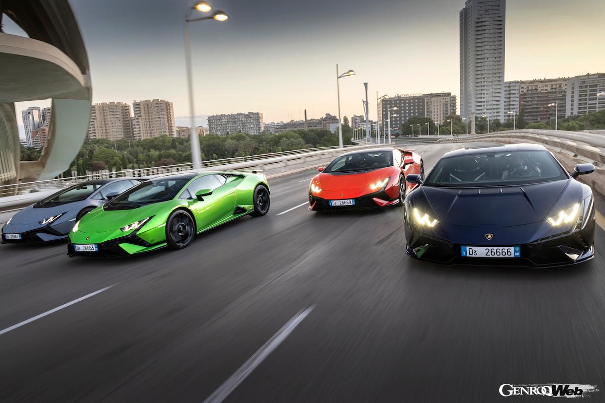 ウラカンの最新グレード、テクニカ。速さと快適性を兼ね備える。