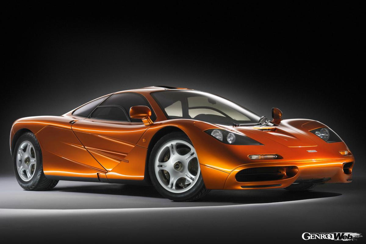 マクラーレンF1。BMW製6.1リッターV12ツインターボを搭載する3シータースーパーカー。ル・マン24時間レースなどでも活躍した。