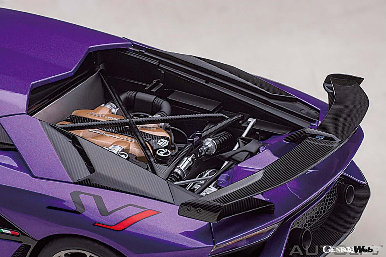 インテリアやエンジンなども実車そのままに再現。オーナーであってもその作り込みには納得だろう。