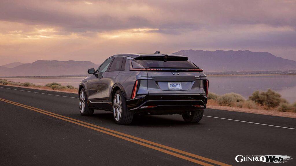 3094mmもあるホイールベース。そのおかげで後席の居住性は高レベル。