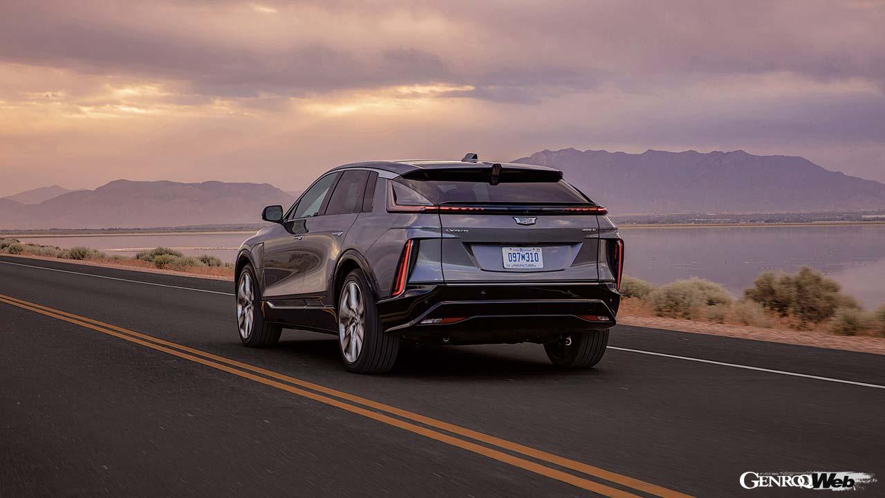 3094mmもあるホイールベース。そのおかげで後席の居住性は高レベル。