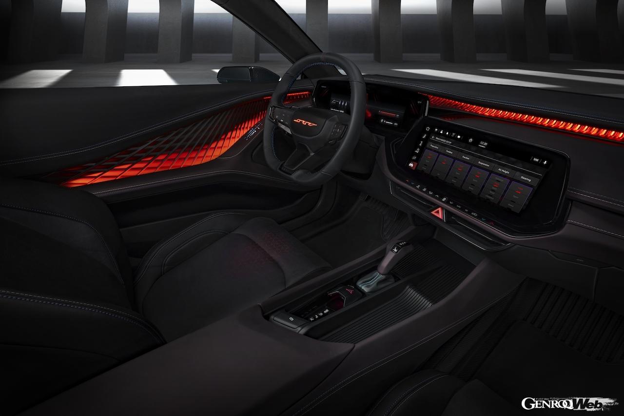 ダッジ チャージャー デイトナ SRT コンセプトのコクピット