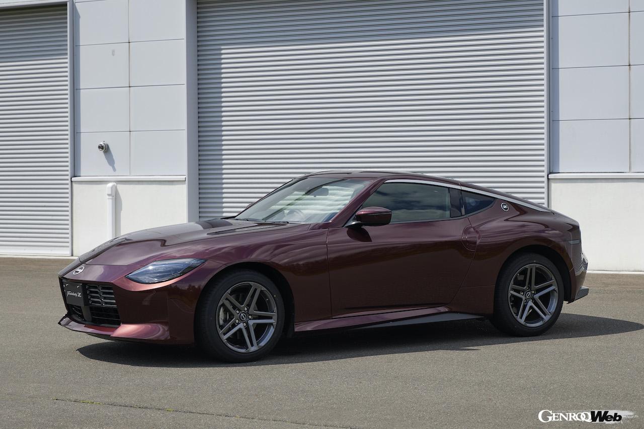 新型日産フェアレディZのフロントビュー
