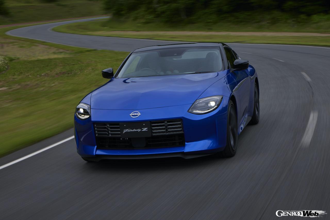 新型日産フェアレディZのフロントビュー
