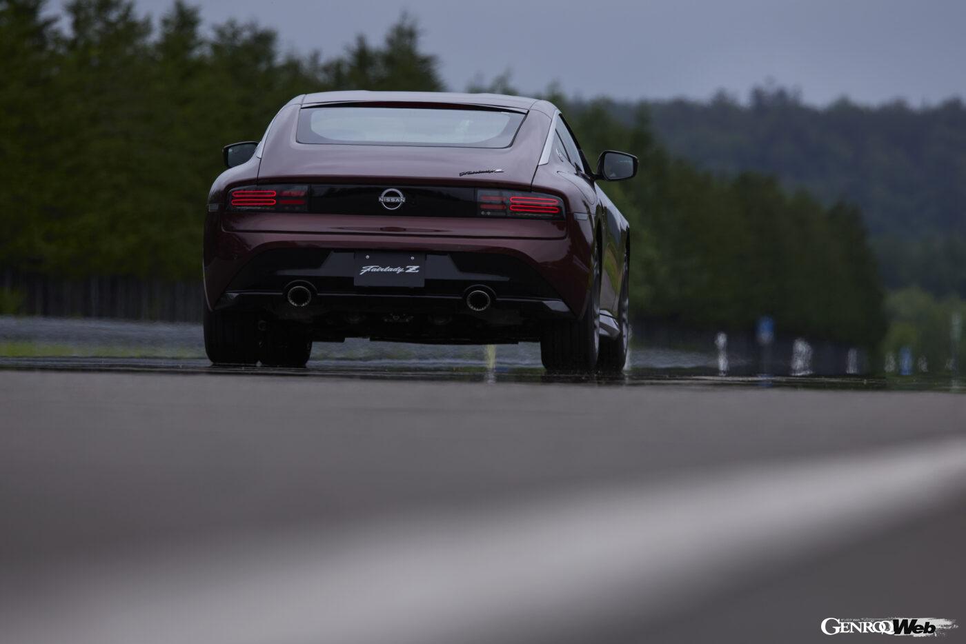 新型日産フェアレディZのリヤビュー