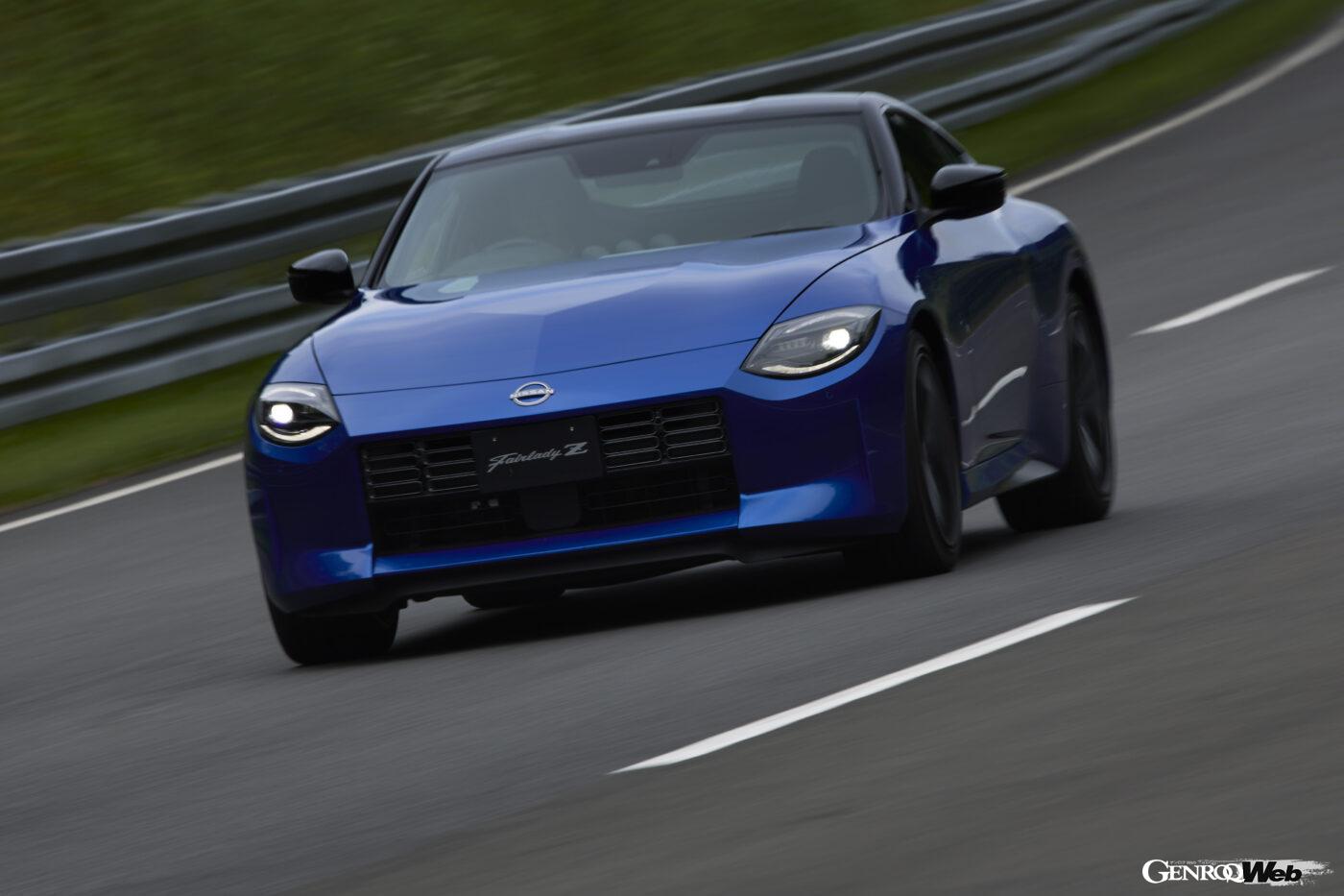 新型日産フェアレディZのフロントビュー