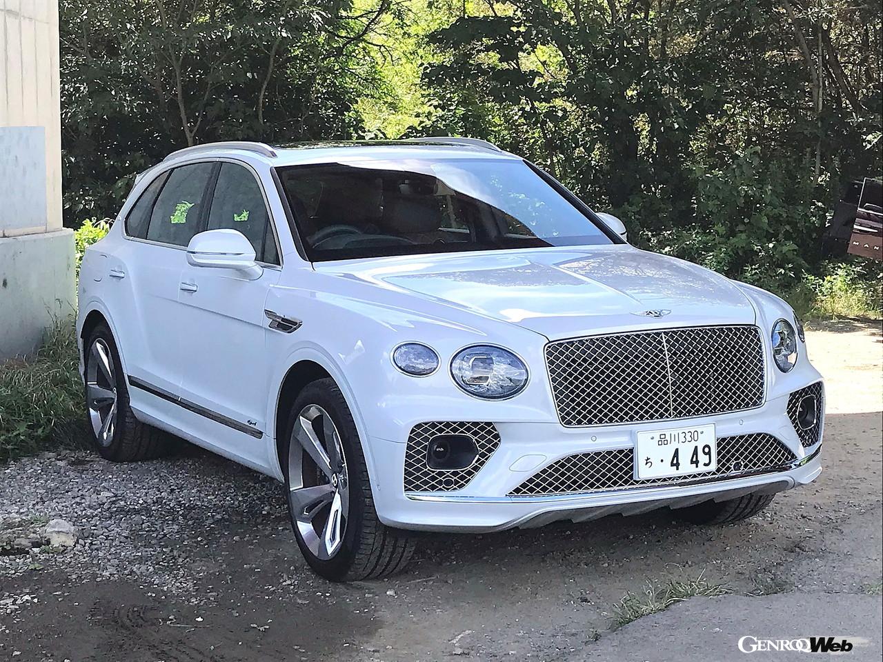 ベントレー ベンテイガ ハイブリッドのフロントスタイル