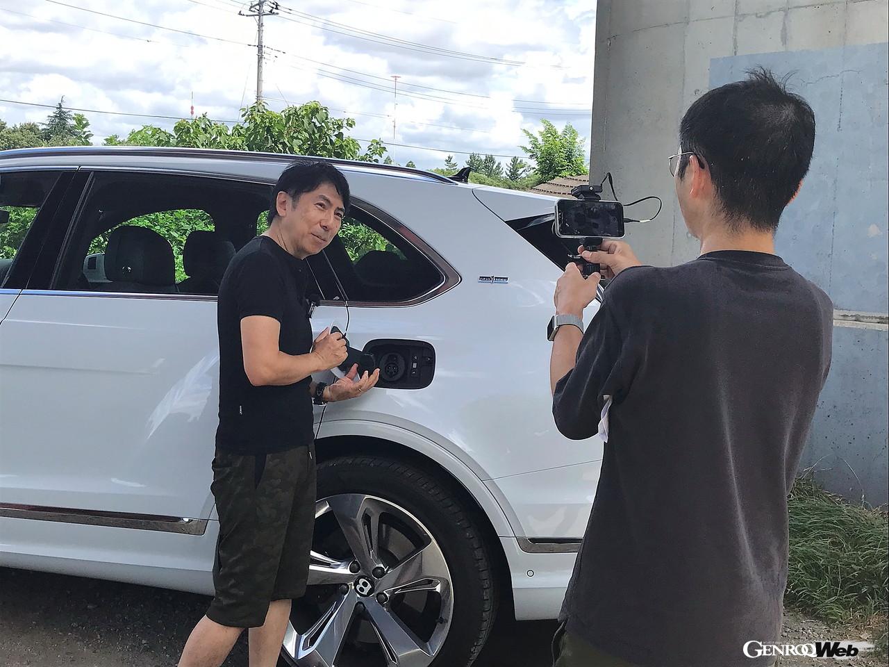 ベントレー ベンテイガ ハイブリッドとウナ丼、ゲン編集長