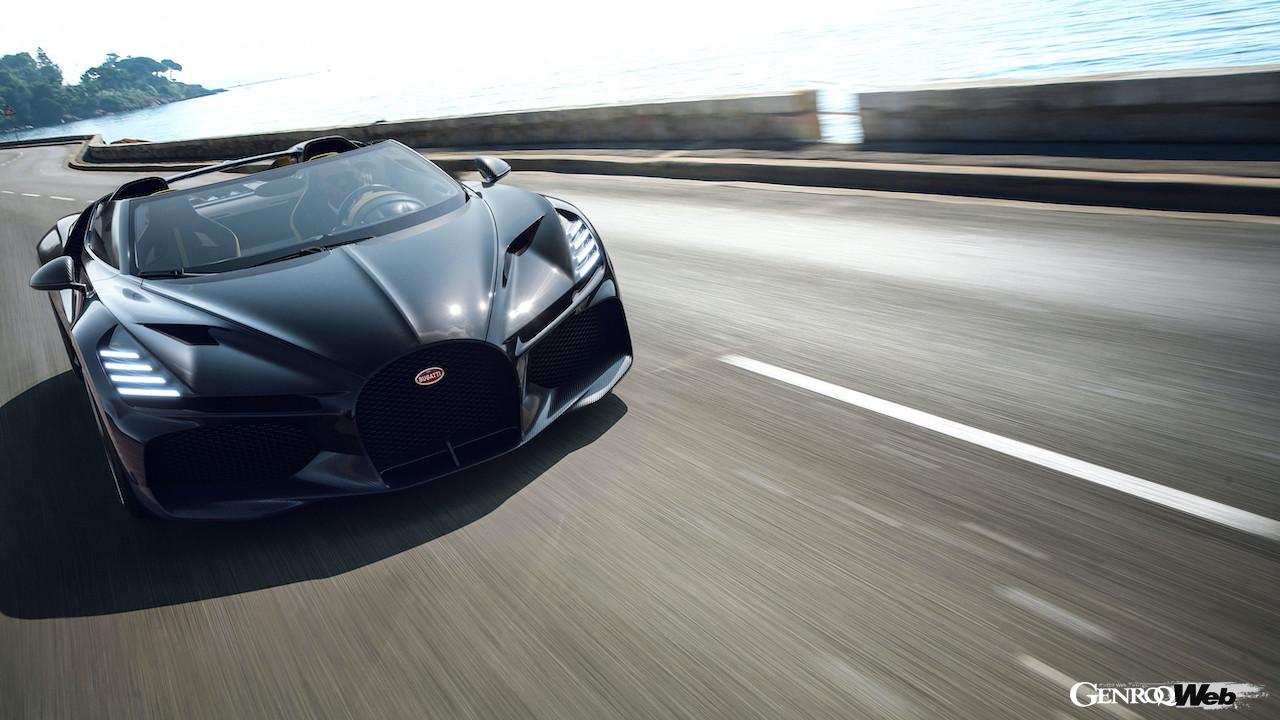 ブガッティ最後のW16気筒モデル「ブガッティ W16 ミストラル」の走行シーン。