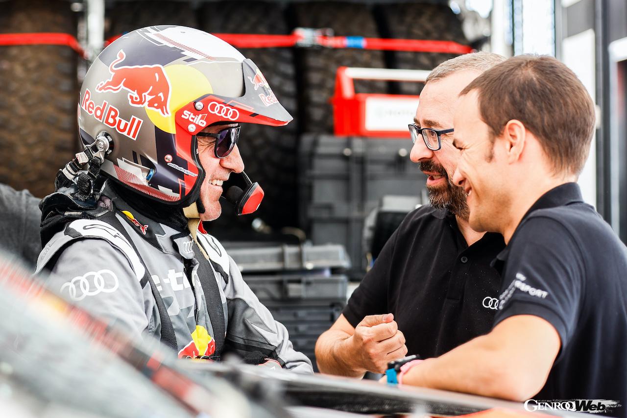 ラリーレイド用電動プロトタイプバギー「アウディ RS Q e-tron E2」のテストを行う、ステファン・ペテランセル。